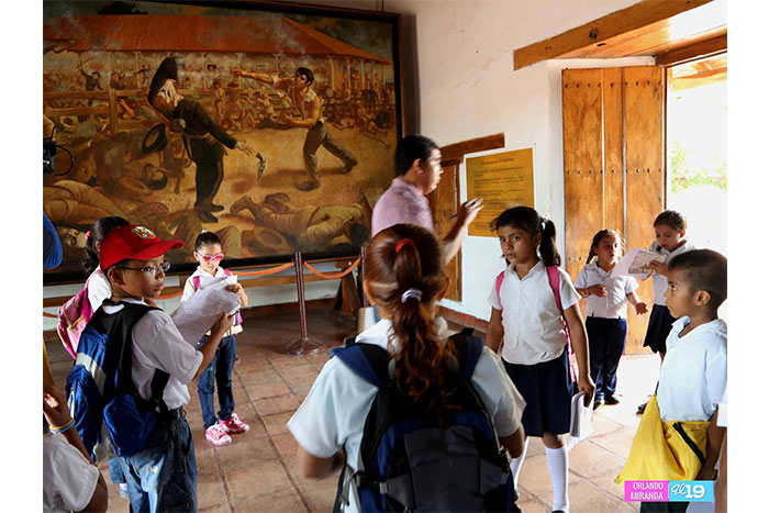Estudiantes de Managua visitan Hacienda San Jacinto para conocer un poco más de la historia