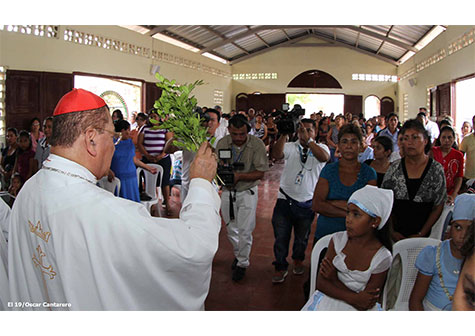 Cardenal Miguel invita a familias nicaragüenses a imitar a la Virgen María en el Amor al prójimo