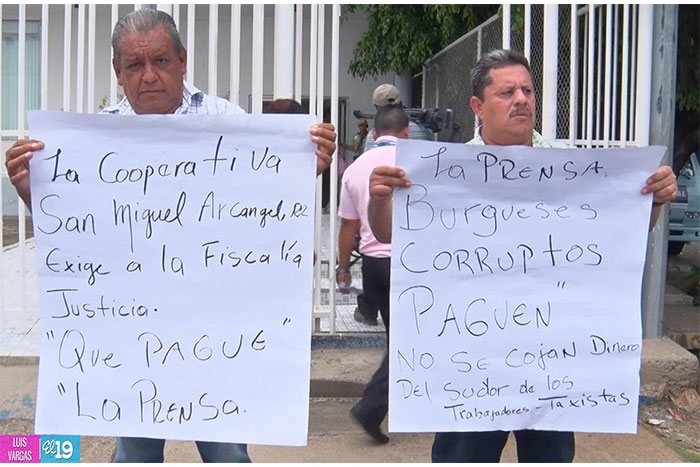 La Prensa pone oídos sordos a demanda de taxistas