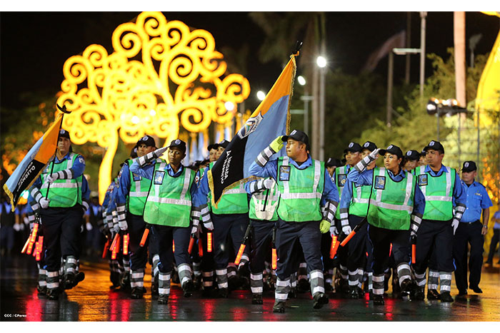 Daniel preside desfile conmemorativo del 35 Aniversario de Fundación de la Policía Nacional