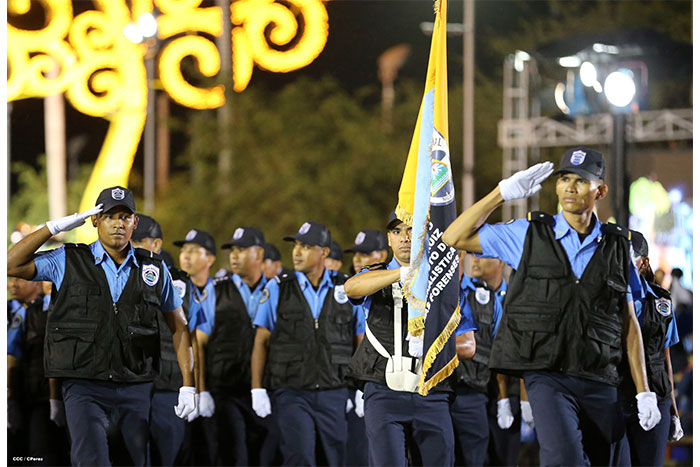Daniel preside desfile conmemorativo del 35 Aniversario de Fundación de la Policía Nacional
