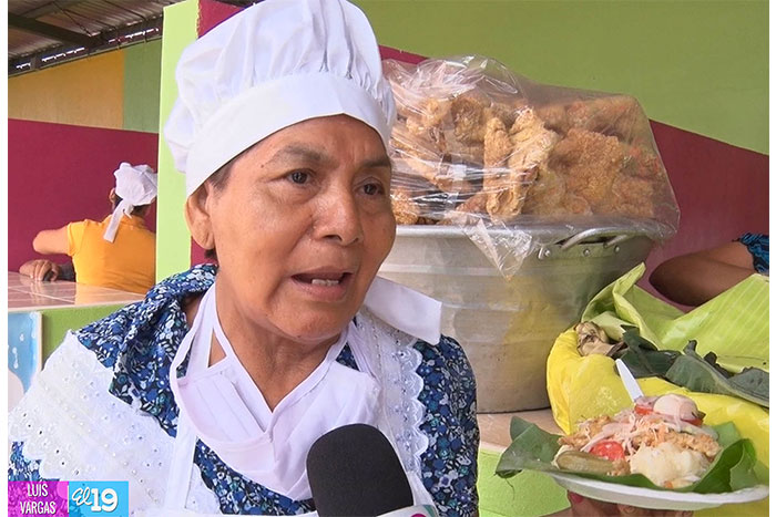 Familias celebran en Parque de Ferias las Fiestas Patrias