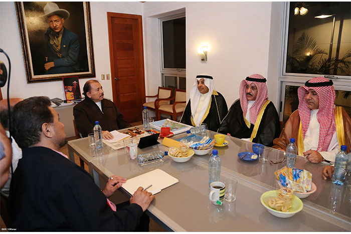 Presidente Daniel sostiene encuentro con parlamentarios de Kuwait