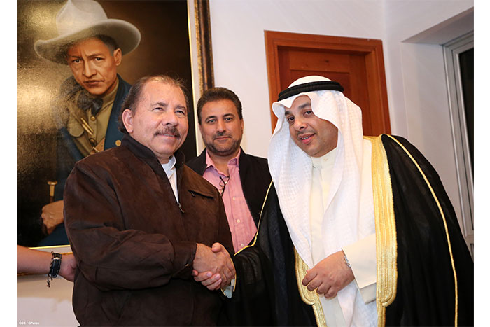 Presidente Daniel sostiene encuentro con parlamentarios de Kuwait