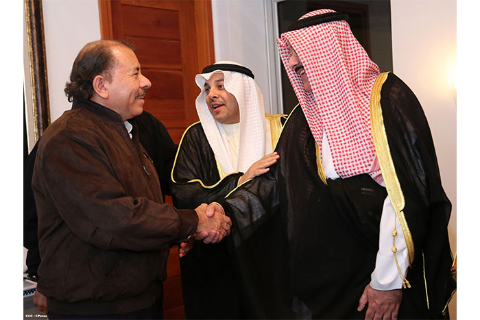 Presidente Daniel sostiene encuentro con parlamentarios de Kuwait