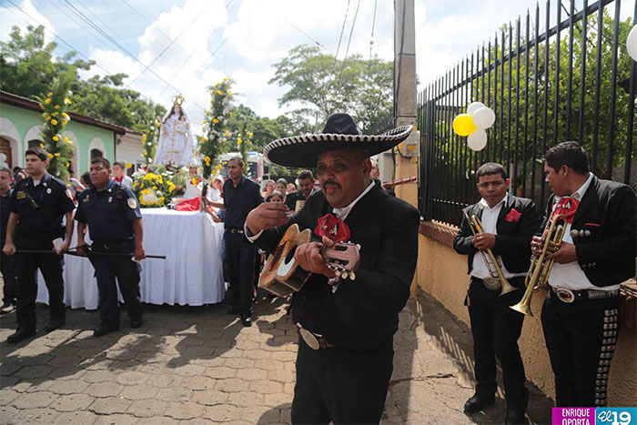 Celebran a la Virgen de La Merced en el Barrio Larreynaga
