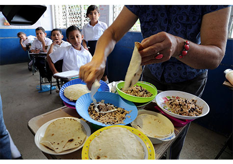 Merienda escolar mejora capacidad de niños para aprender