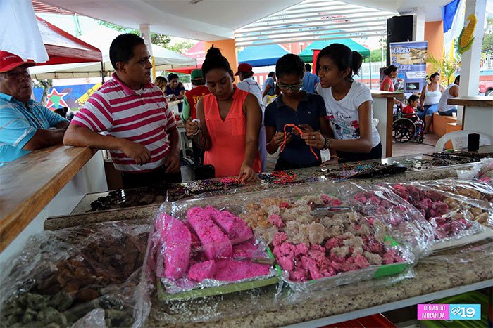 Artesanos y microempresarios destacan impacto de las Ferias Departamentales