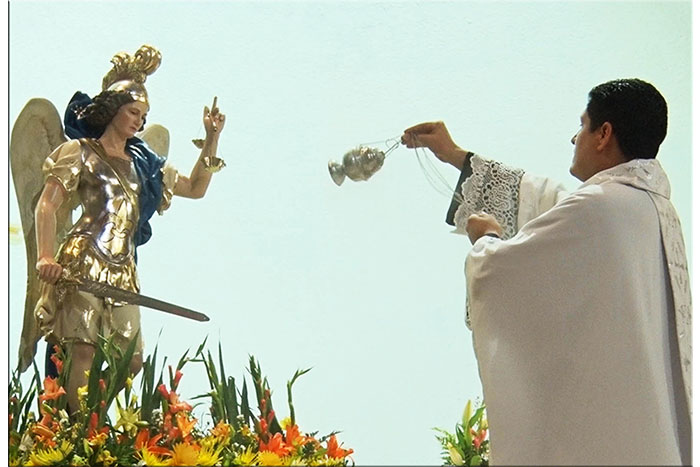 Fieles celebran en Catedral de Managua Día del Arcángel Miguel