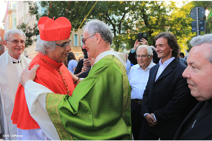 Cardenal Brenes toma posesión de Parroquia San Joaquín, en Roma