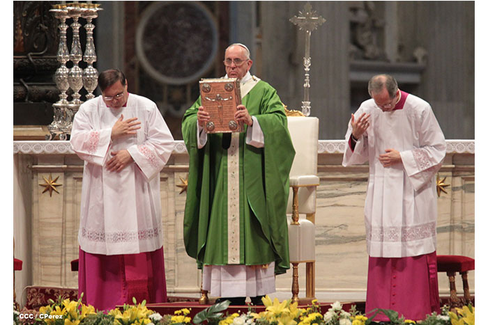 Cardenal Brenes toma posesión de Parroquia San Joaquín, en Roma