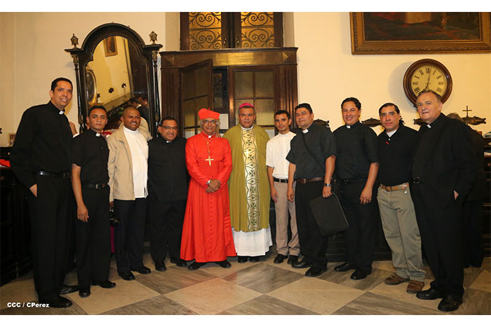 Cardenal Brenes toma posesión de Parroquia San Joaquín, en Roma