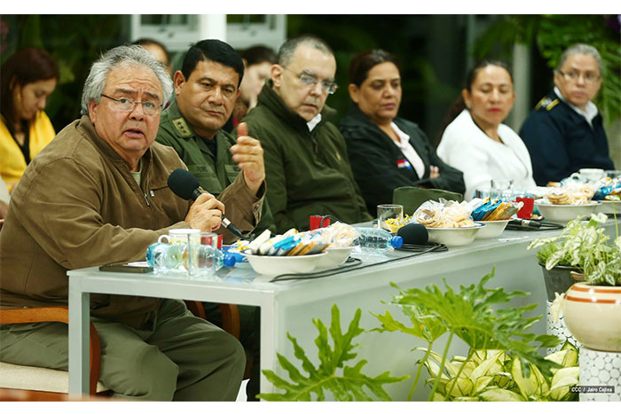 Gobierno presenta plan contra el ébola