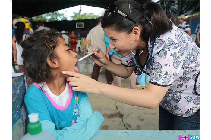 Médicos Sandinistas atienden a familias evacuadas por lluvias 