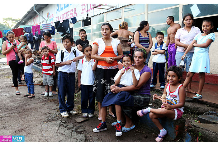 Gobierno garantiza continuación de estudios para niños de albergues  