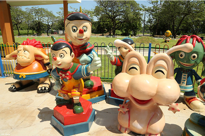 Casi por concluir instalación de nuevos juegos infantiles en parque Luis Alfonso Velázquez