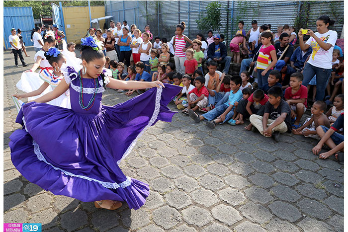 Llevan alegría a niñ@s en albergues