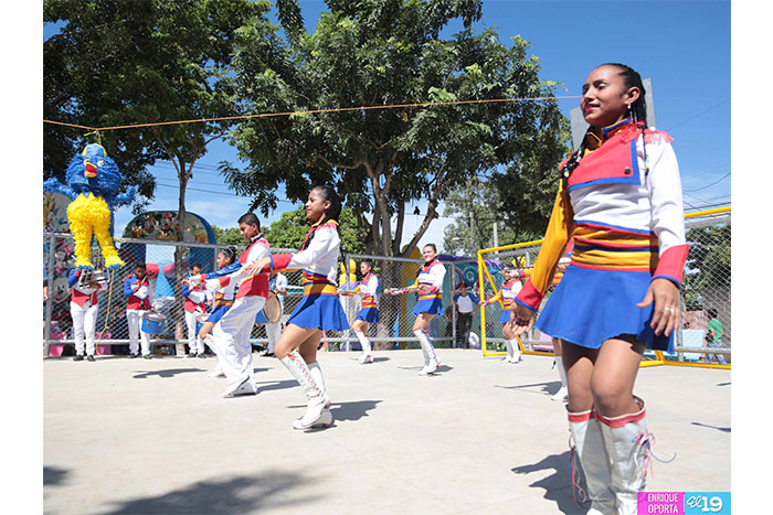 Inauguran reconstrucción de parque en el barrio Nora Astorga