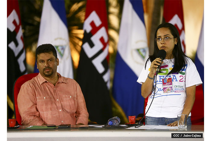 Daniel y Rosario rinden homenaje el Comandante Carlos Fonseca Amador