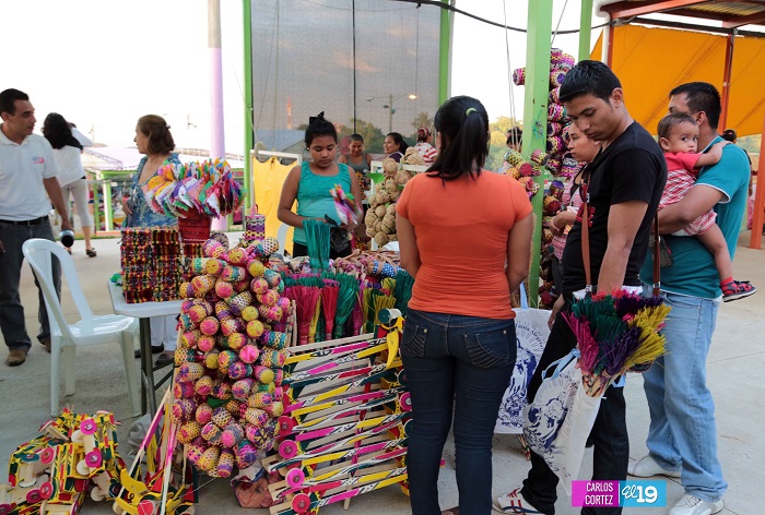 Promueven productos tradicionales de La Gritería
