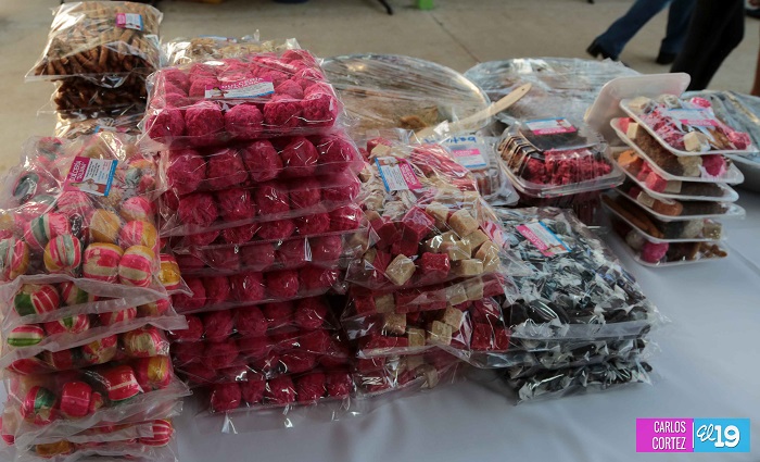 Promueven productos tradicionales de La Gritería