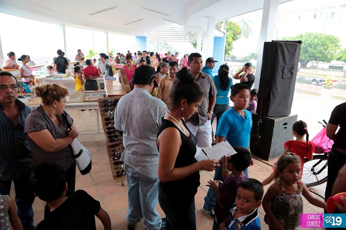 Ambiente Mariano se vive en tiangues de la Avenida Bolívar