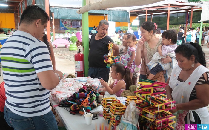 Tradicionalistas alistan 'gorra' en Feria de 'La Gritería'
