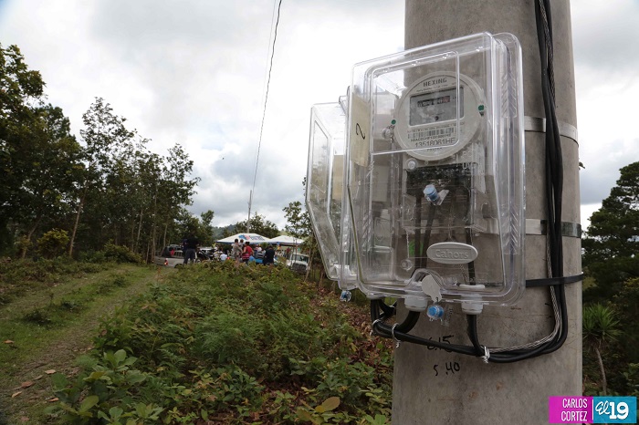 Llega la energía eléctrica a las montañas segovianas