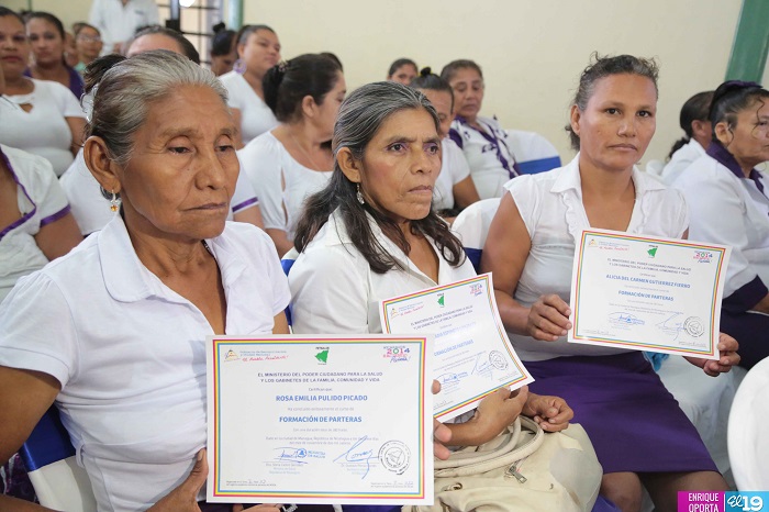 SILAIS promociona a 115 parteras y parteros de comunidades rurales de Managua