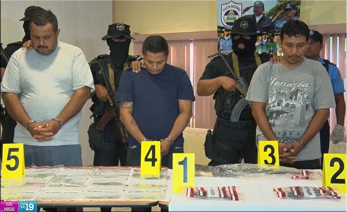 Presentan a sospechosos del caso cambista