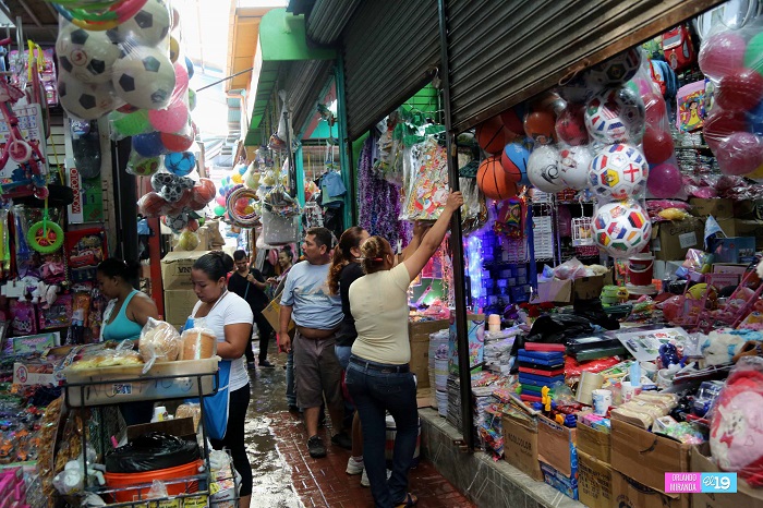 Mercado Oriental oferta productos de la Gritería