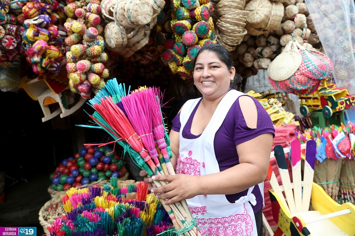 Mercado de Masaya ofertando todo lo de la Purísima