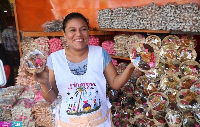 Mercado de Masaya ofertando todo lo de la Purísima