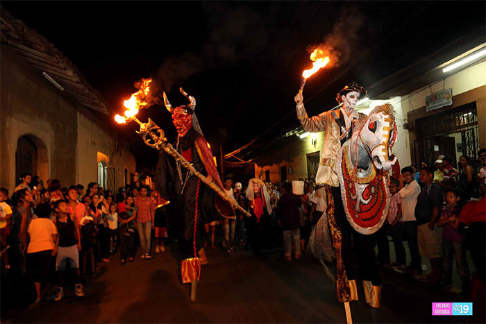 Raíces nicaragüenses se exhiben en Carnaval de Mitos y Leyendas en León