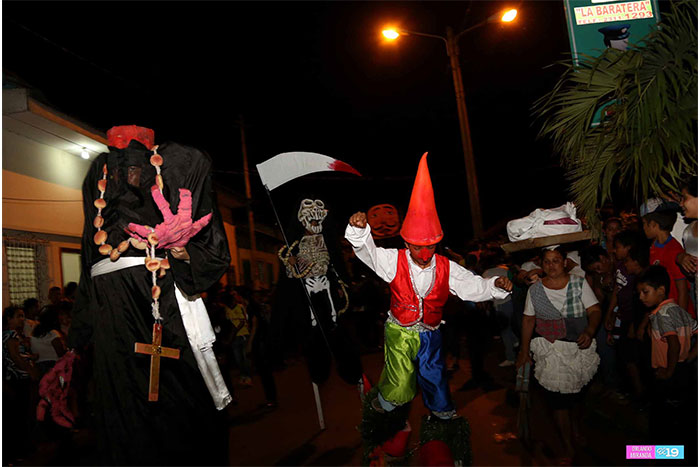 Raíces nicaragüenses se exhiben en Carnaval de Mitos y Leyendas en León