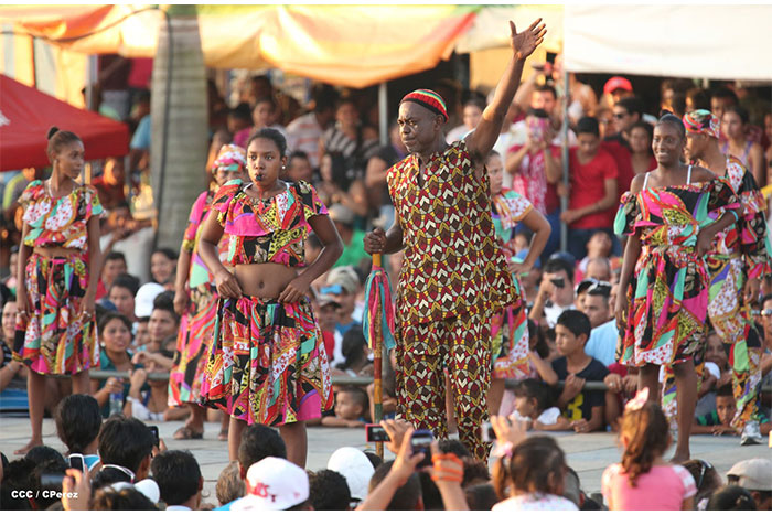 Turistas nacionales y extranjeros disfrutaron del Carnaval Acuático en Río San Juan