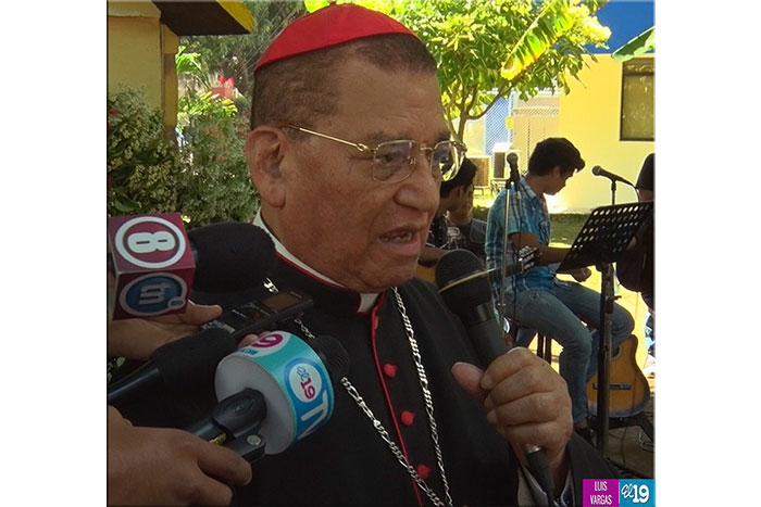 Cardenal Miguel participa en 'La Novena' de la UNICA