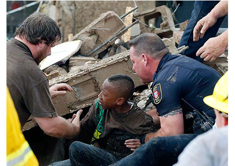 Disminuyen a 24 la cifra de muertos por tornado en Oklahoma