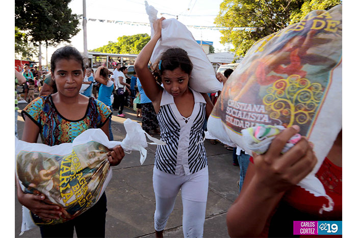 Pueblo nicaragüense se desborda a celebrar la Purísima Concepción de María