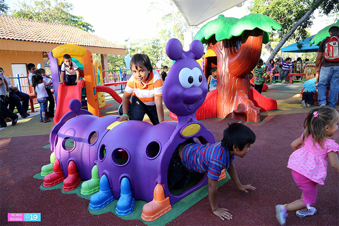 Familias estrenan nueva etapa del Parque Luis Alfonso Velásquez