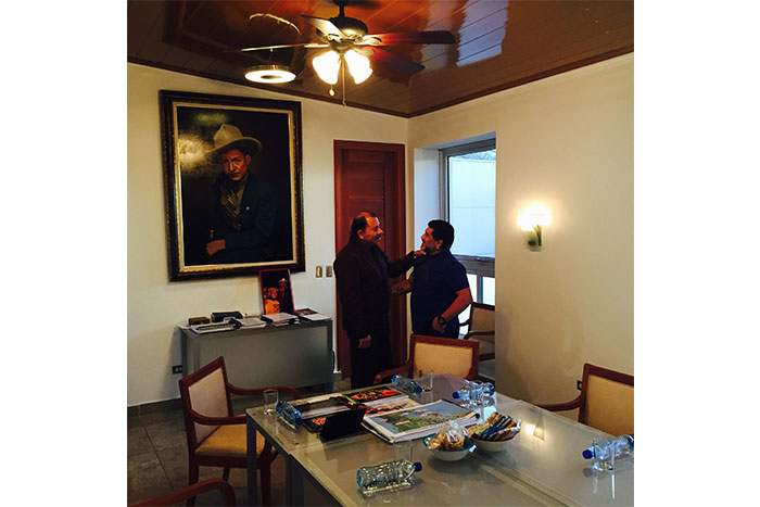 Presidente Daniel sostiene encuentro con Diego Armando Maradona