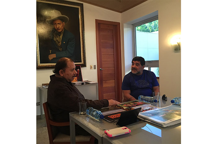 Presidente Daniel sostiene encuentro con Diego Armando Maradona