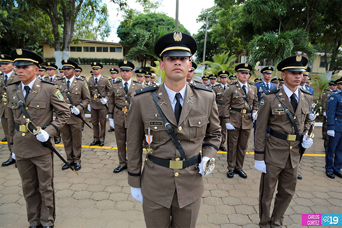 Entregan reconocimientos a mejores expedientes de XIX Promoción de Cadetes del Ejército de Nicaragua