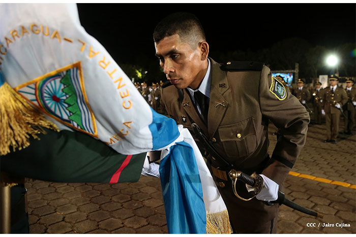 Daniel y Rosario presiden graduación de cadetes del Ejército