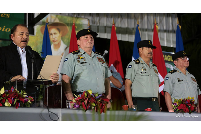 Daniel y Rosario presiden graduación de cadetes del Ejército