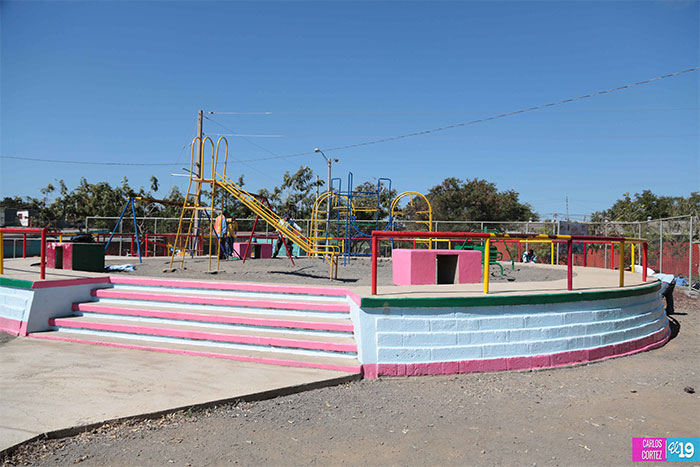 Familias de la colonia Miguel Gutierrez satisfechas con rehabilitación de parque