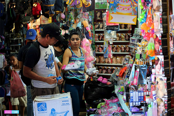 Mercados ofertan todo para la Noche Buena