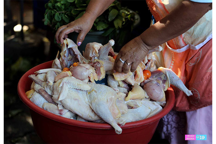 Mercados ofertan todo para la Noche Buena
