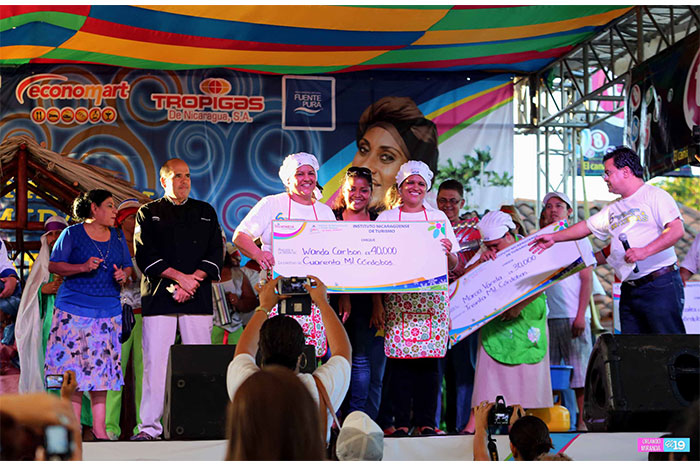 Corn Island deleita a nicaragüenses y se lleva primer lugar de Concurso de Comidas Navideñas