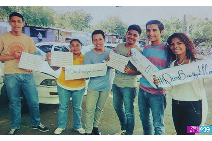 Juventud posiciona etiqueta #DiosBendigaElCanal en redes sociales